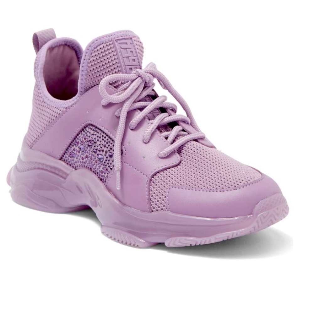 32. Steve MaddenVance Athletic Sneaker